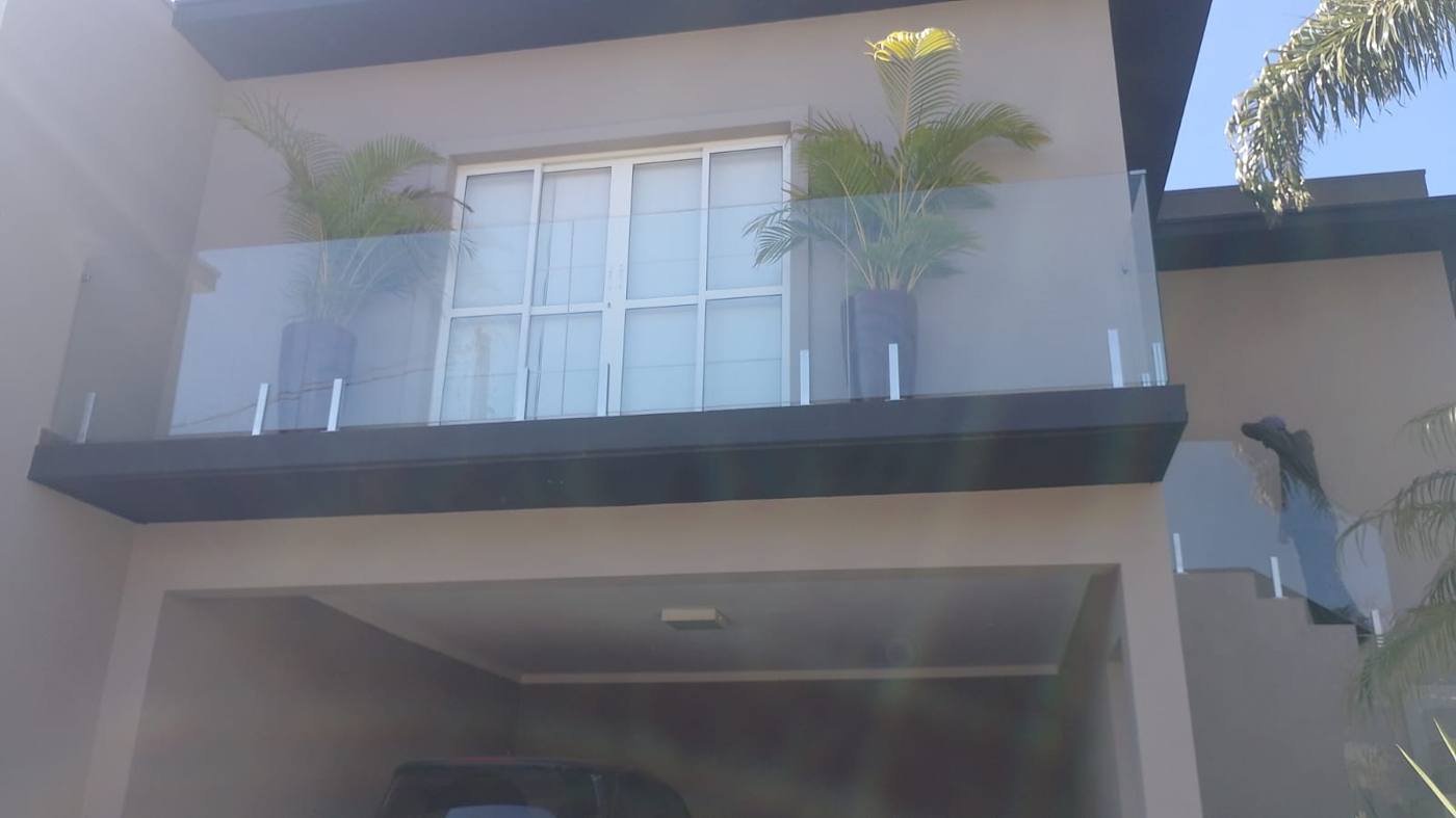Guarda-corpo de vidro instalado pela JV Vidros em Itu-SP - foto 14