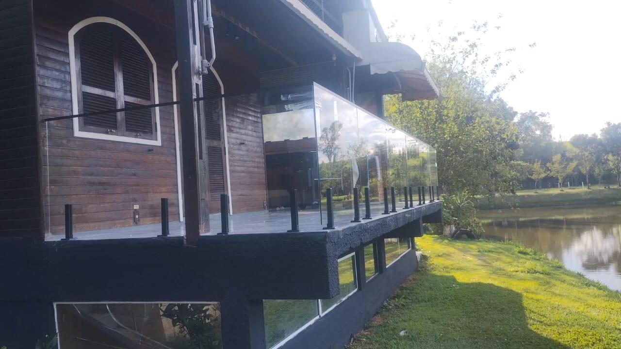 Guarda-corpo de vidro instalado pela JV Vidros em Itu-SP - foto 17